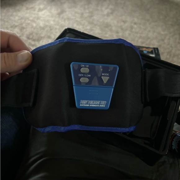 Electronic Body Building Belt - Picture 4 of 5